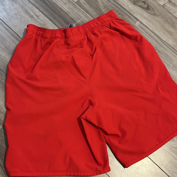Underarmour Workout Shorts - Picture 2 of 3